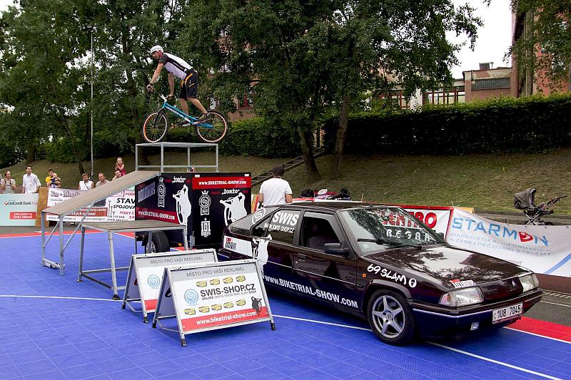 55e62d31c3998-biketrialshow3.jpg