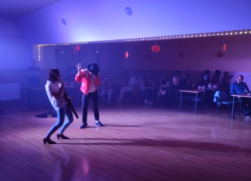 6721231525052-imittormichaelajacksona.jpg