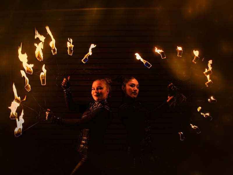 6a4fa022a286e-rockovfireshow1.jpg